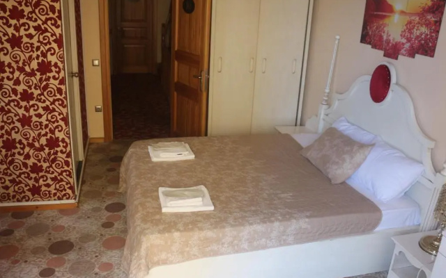 Yalı Hotel