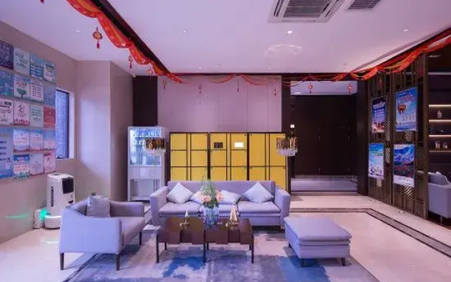Borrman International Hotel（Anning Wuyue Plaza）