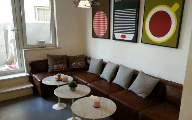 Chuxia Hotel (International Coastal Baths Jinhaiwan Pier)