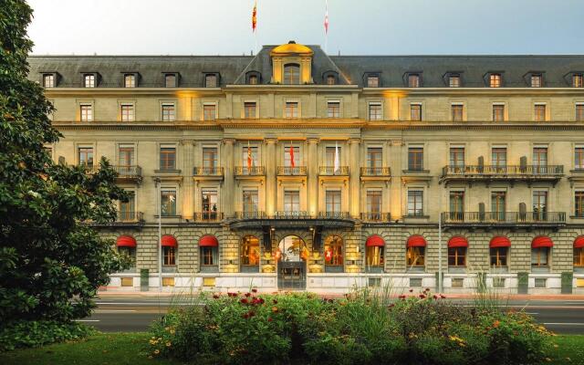 Отель Metropole Geneve Швейцария, Женева - 1 отзыв об отеле, цены и фото номеров - забронировать отель Metropole Geneve онлайн вид на фасад