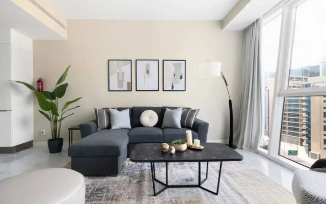 Silkhaus Stylish Modern Pad Gym Pool Access