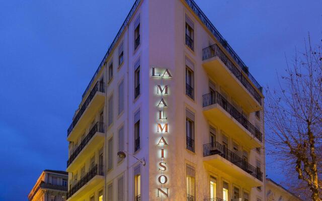 Бутик-отель La Malmaison Nice вид на фасад