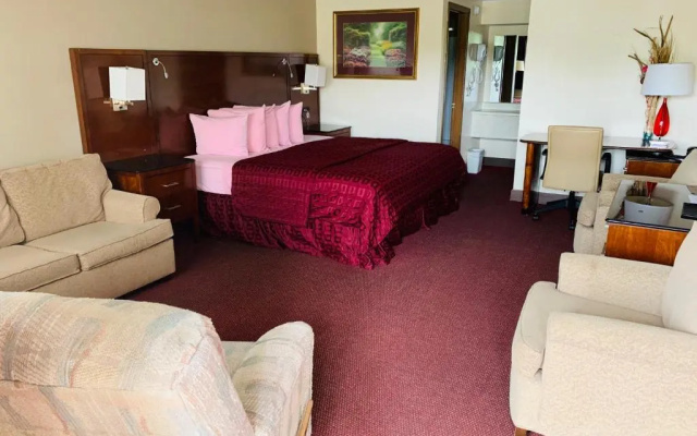 Royal Inn & Suites