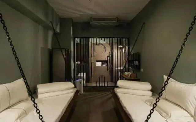 52 Hertz Multi-experience Hotel (Xi'an Xiaozhai)
