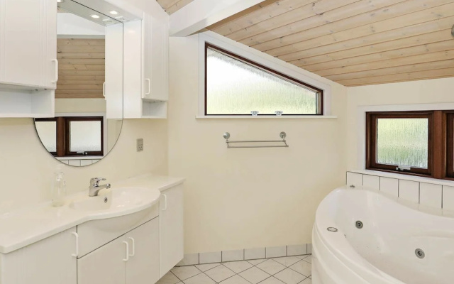Luxurious Holiday Home Near Hals With Whirlpool