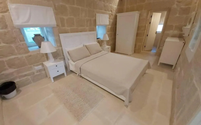 Farmhouse Villa in Gozo With Large Pool & Garden