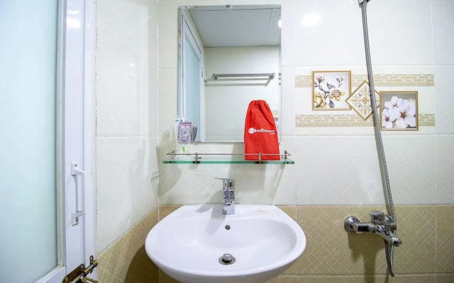 RedDoorz near Saigon Hi-Tech Park
