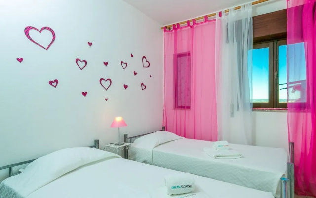 C13 - Belavista 3 Bed Apartment