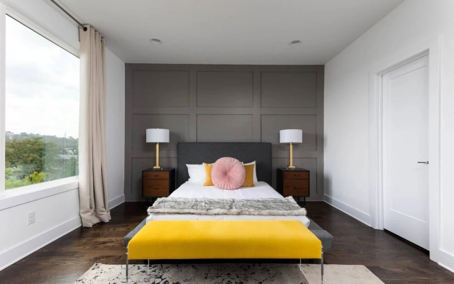 Domio Sylvan Park Modern 4BR Balcony