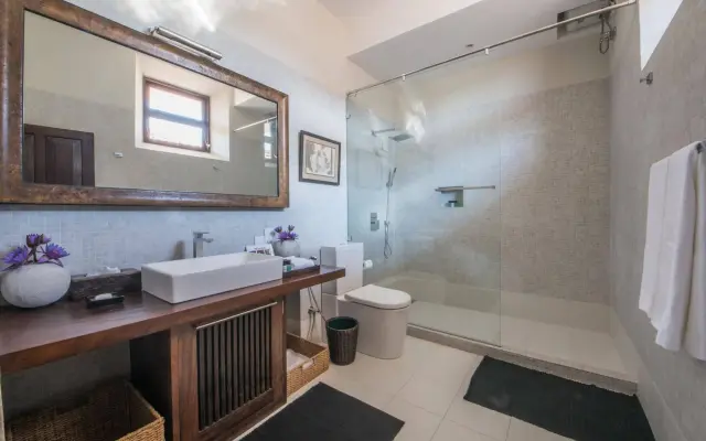 Taru Villas - Lighthouse Street