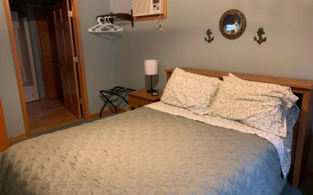 Woodland Lodging