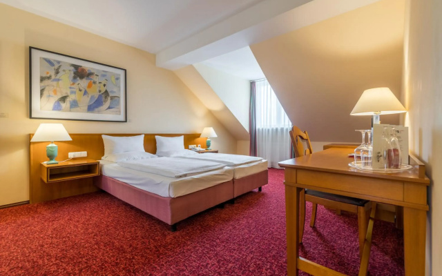 Macau Hotel S