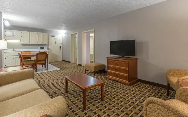 Clarion Inn