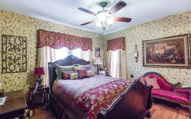 Noble House Inn