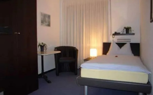 Hotel Marie Antoinette Kara