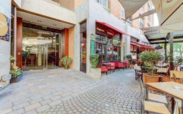 Отель UH ApartHotel Lastarria 70 вид на фасад