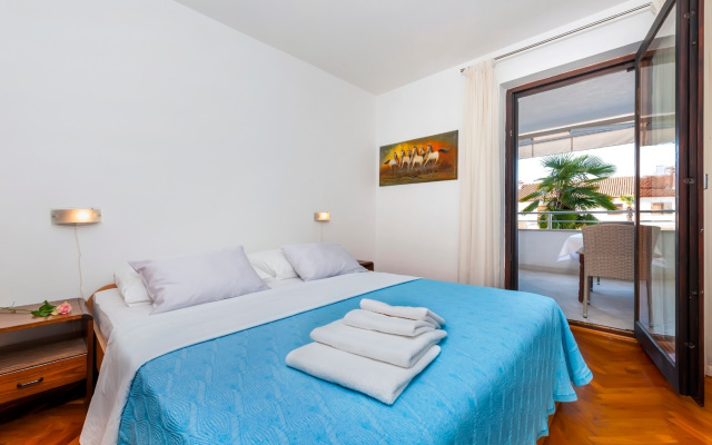 Apartment Marija - 500 m from beach: A1-Prvi kat  Rovinj, Istria