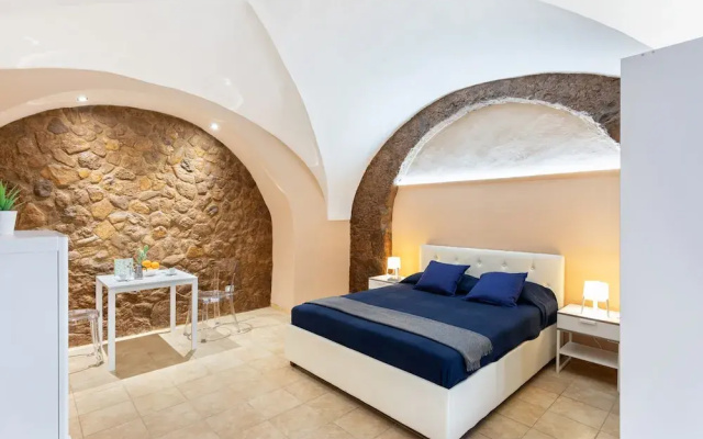 Cerami Studio Flat