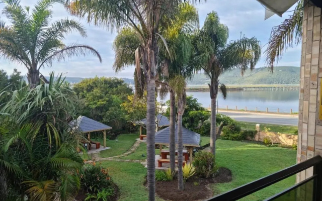 Lagoon Breeze Guest House