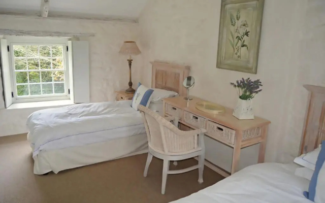 Tregaddra Farm B&B