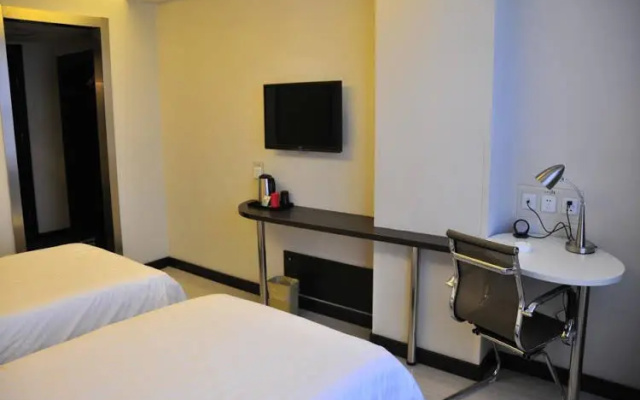 Home Inn Neo (Shanghai New International Expo Center, Yanggao South Road Metro Station)