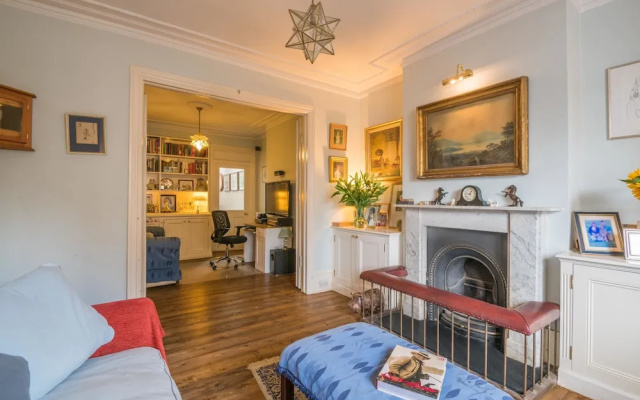 Sensational Wandsworth Home by King George's Park