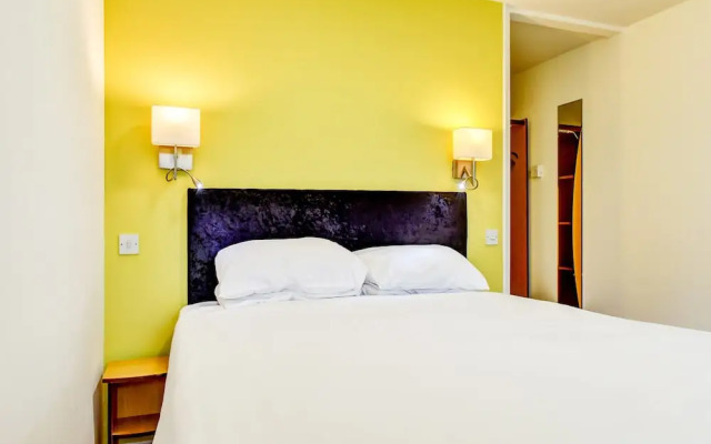 The Hotel Rafiya, Redditch