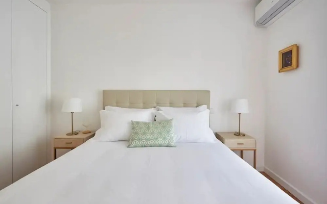 Modern 1-Bed With Ac & Private Terrace
