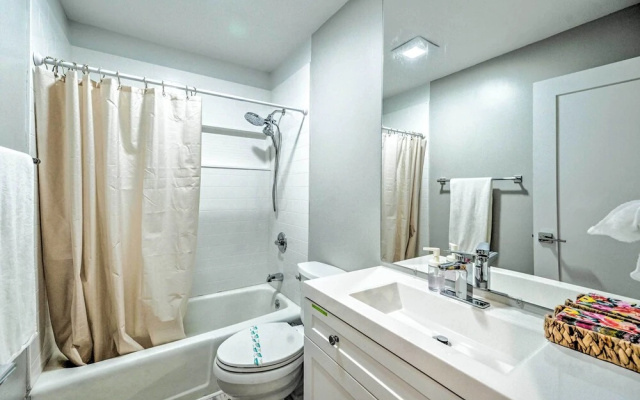 Home Close to Naples Beach - Pets Welcome!
