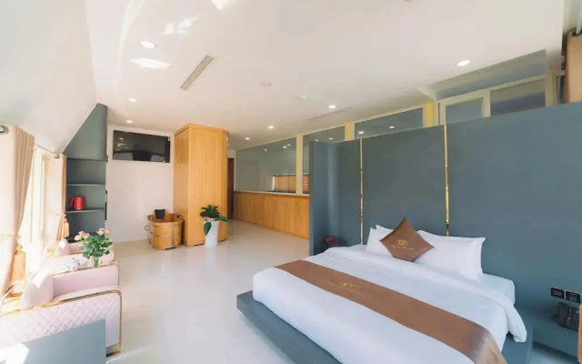 Quy Tai Premium Hotel