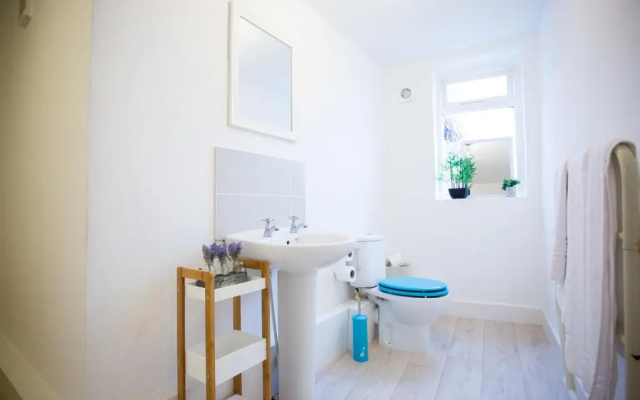 Bridge Street Apartment