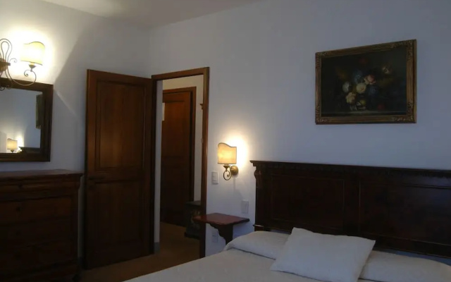 Quaint Apartment in Certaldo with Swimming Pool