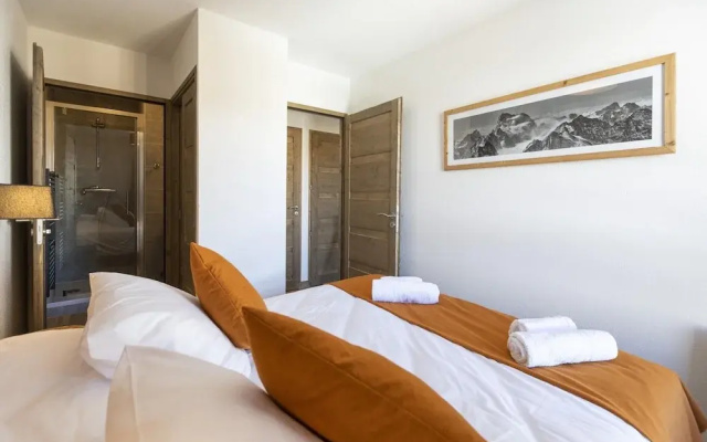 Holiday Home in Les Deux Alpes With Balcony