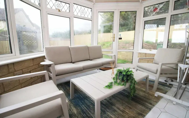 Stylish 3 Bed Home In Bath - Private Parking Wifi