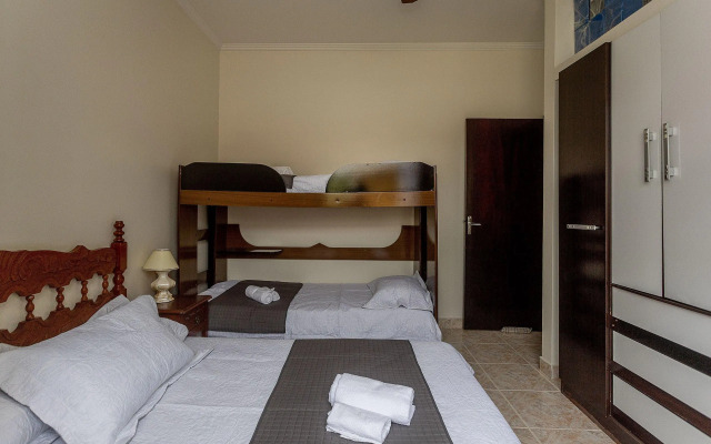 Casa Com Piscina E Churrasqueira Em Caraguatatuba