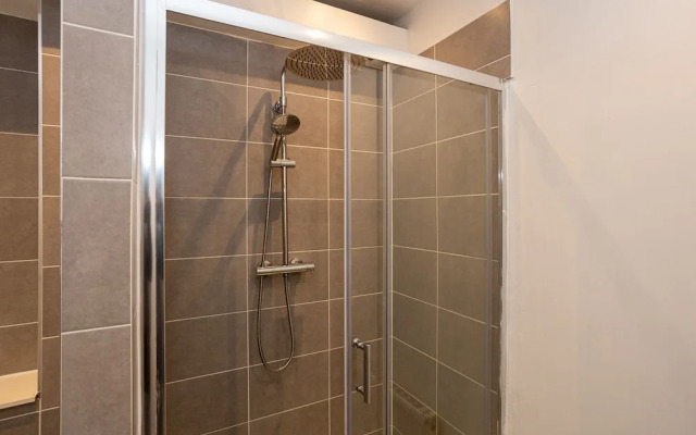 Pillo Rooms - 4BR House near Heaton Park