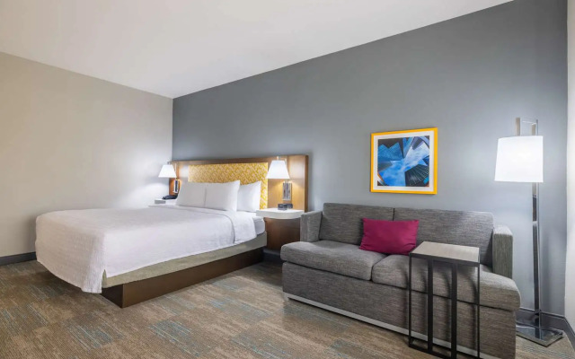Hampton Inn & Suites Brenham