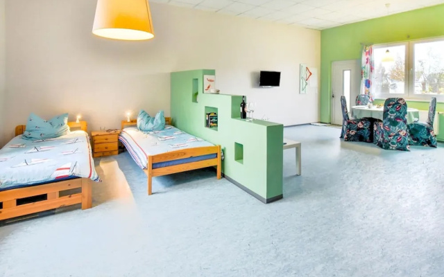 Modish Apartment in Rövershagen near Sea