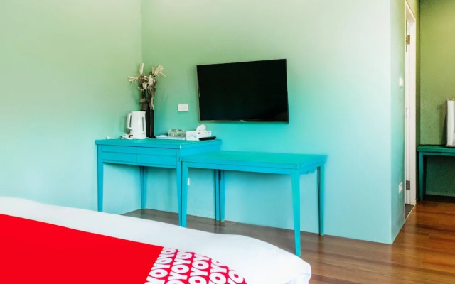 Oyo 929 100 Boutique Hotel