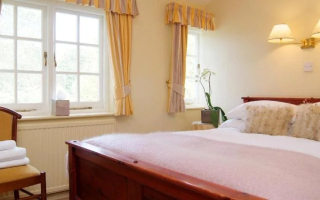 Tumbling Weir Hotel