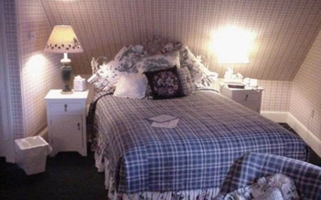 Claremont Inn & Winery
