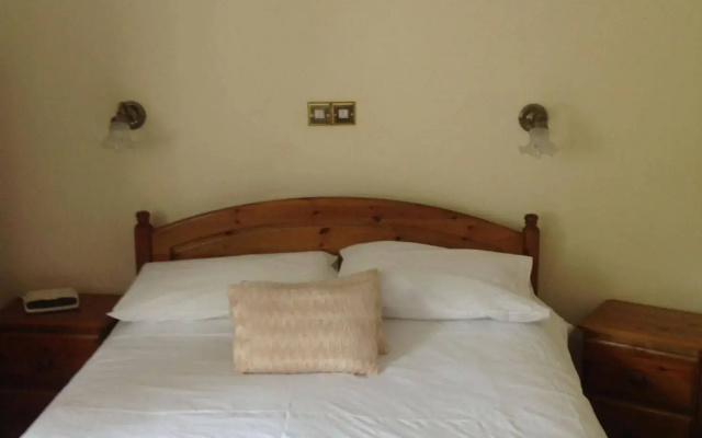 Glan Yr Afon Inn