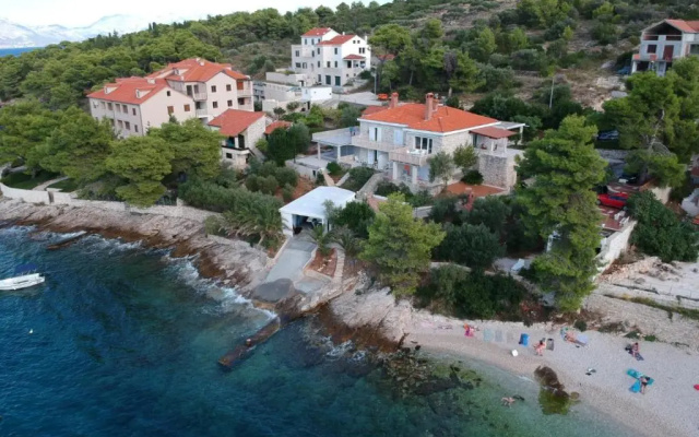 Beach Apartment Viktor 2