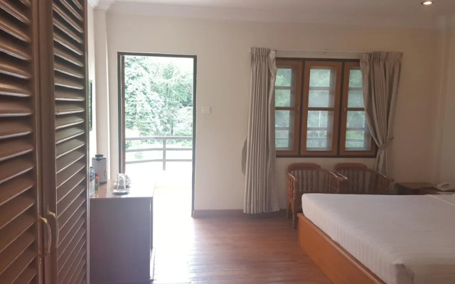Mya Nanda Hotel