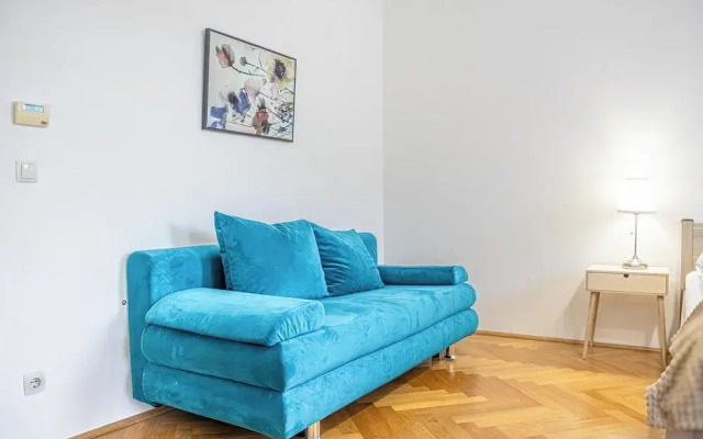 Modern 2BR City Apt Near Stadthalle