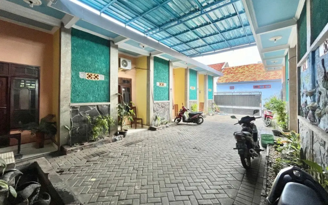 Raysha Luxury Guest House Mitra RedDoorz