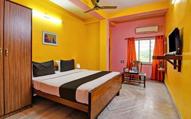 Flagship 75235 Hotel Red Rose