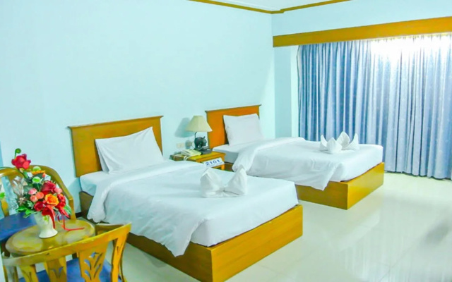 Chim Palace Hotel