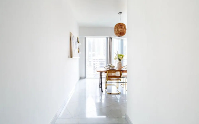 Serene Studio Apartment in Central Park Towers