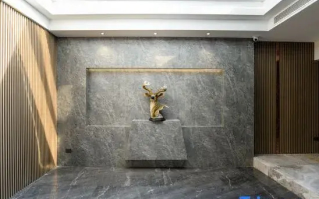 Marquis Hotel & serviced apartment